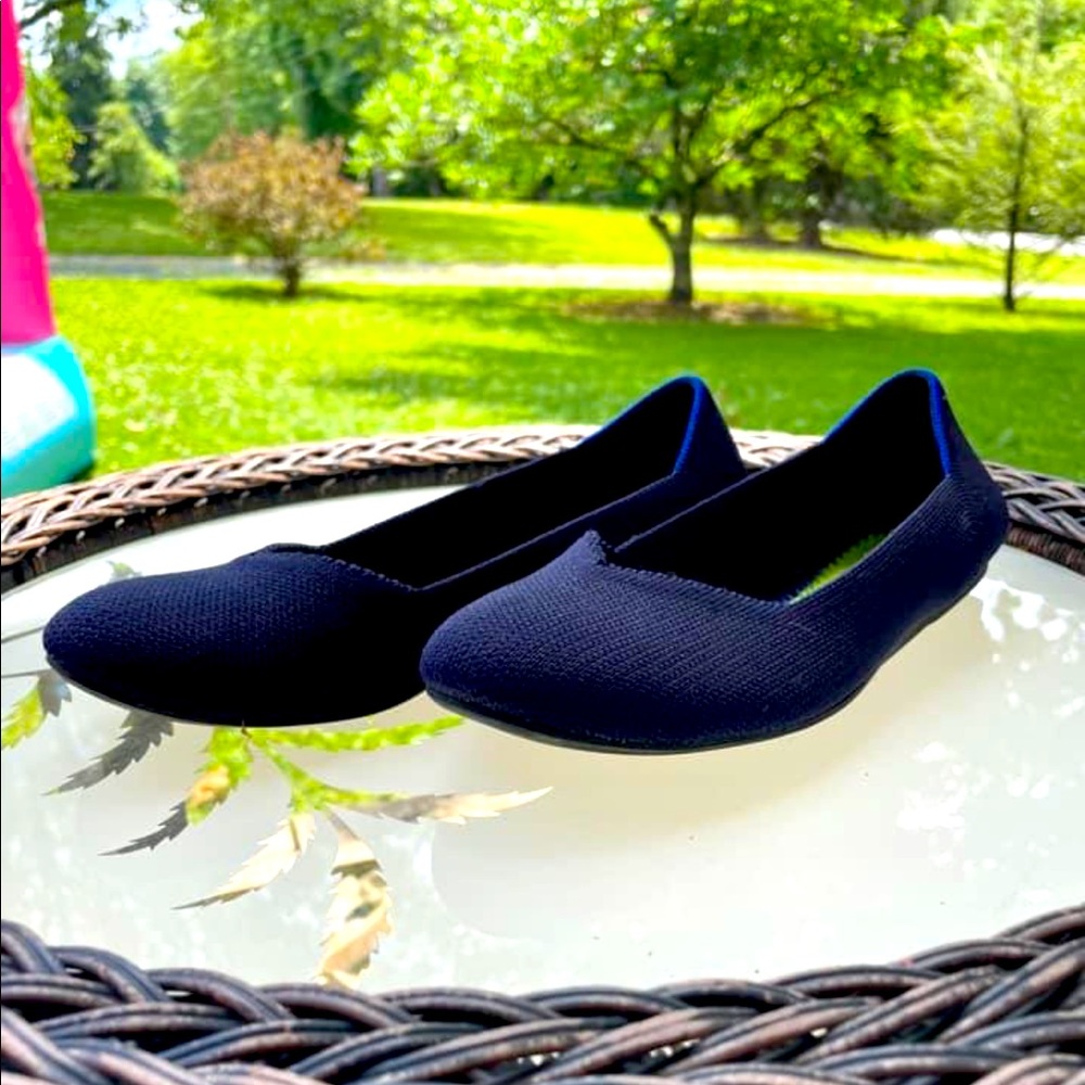 Rothys. Navy blue. Women’s size 6.5